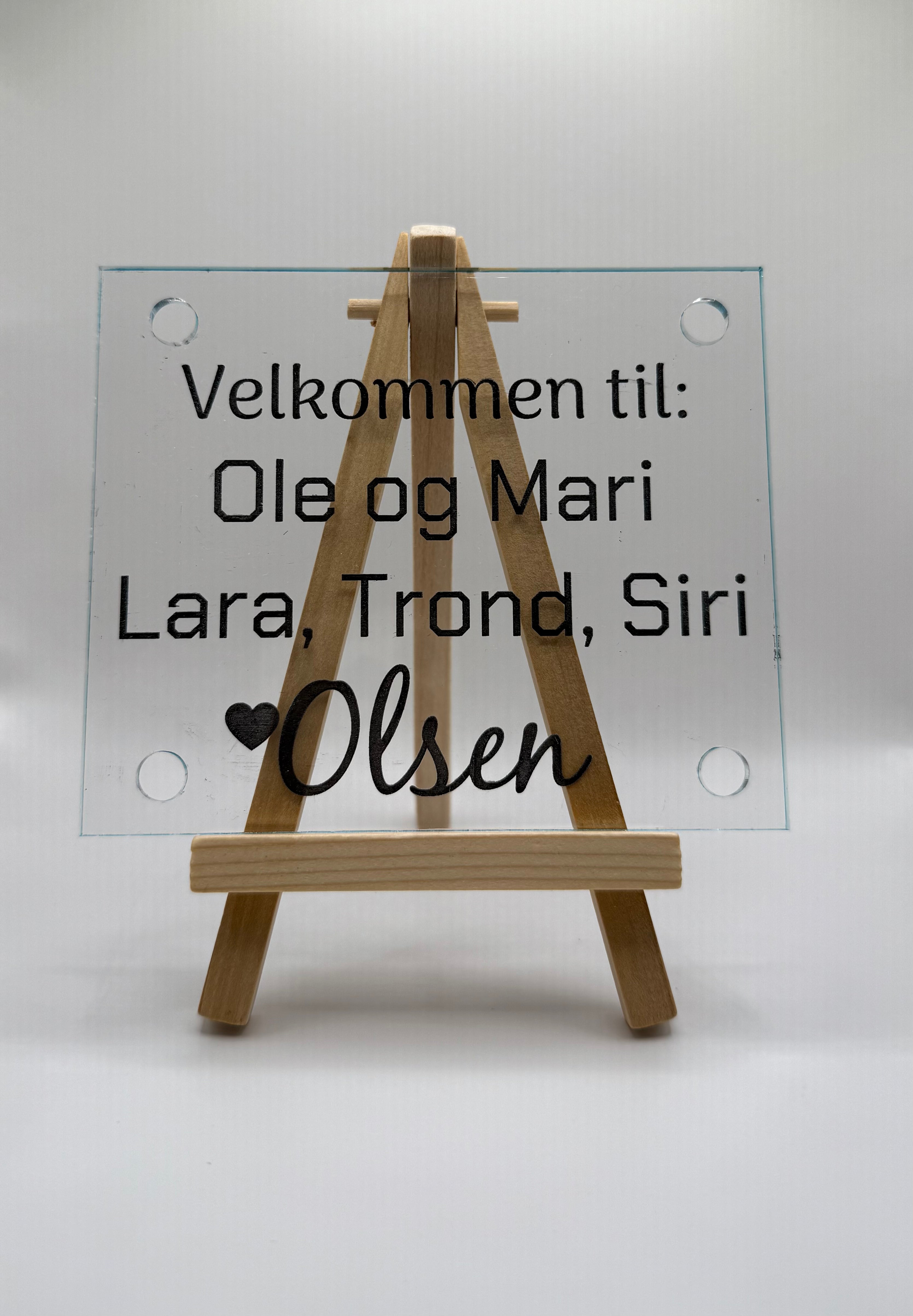 Dørskilt i akryl – 120×100 mm