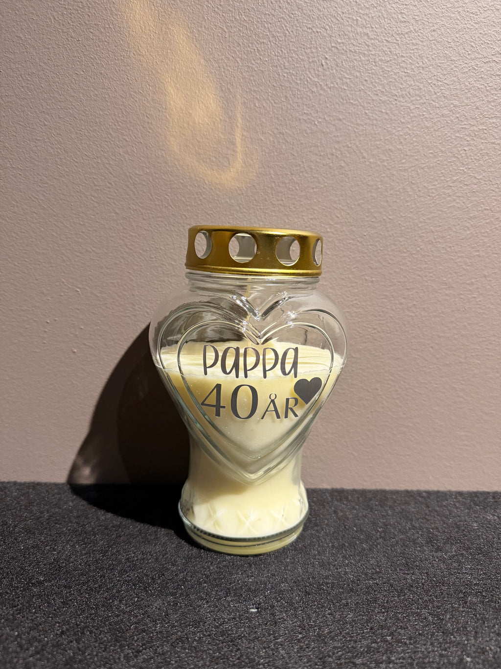 Gravlys i glass med personlig tekst